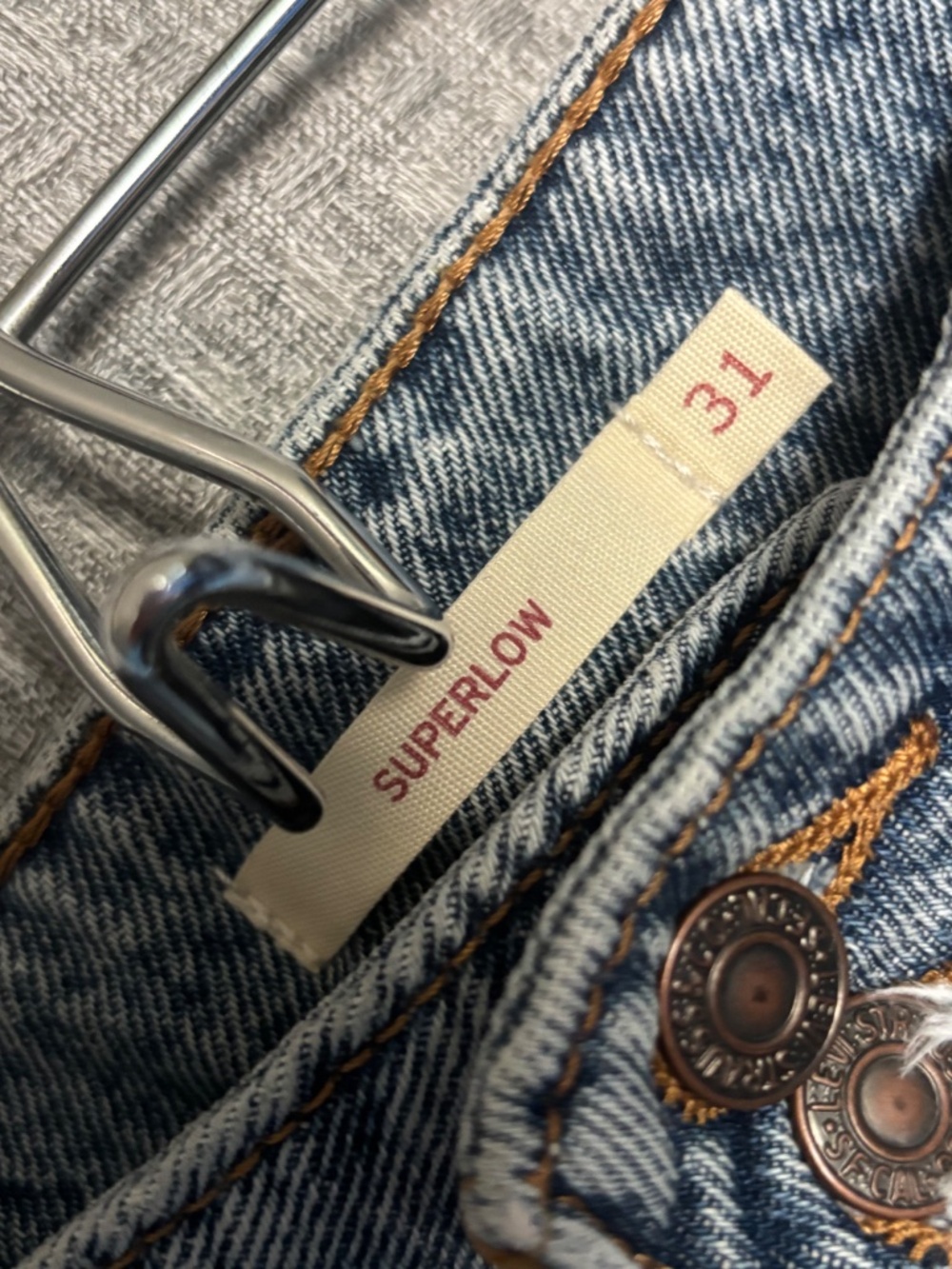 Women's Levi’s® Superlow Loose Straight-Leg Jeans Size 31 - Picture 5 of 5